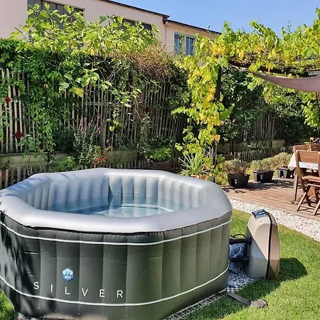 Appartement Dans Un Jardin *